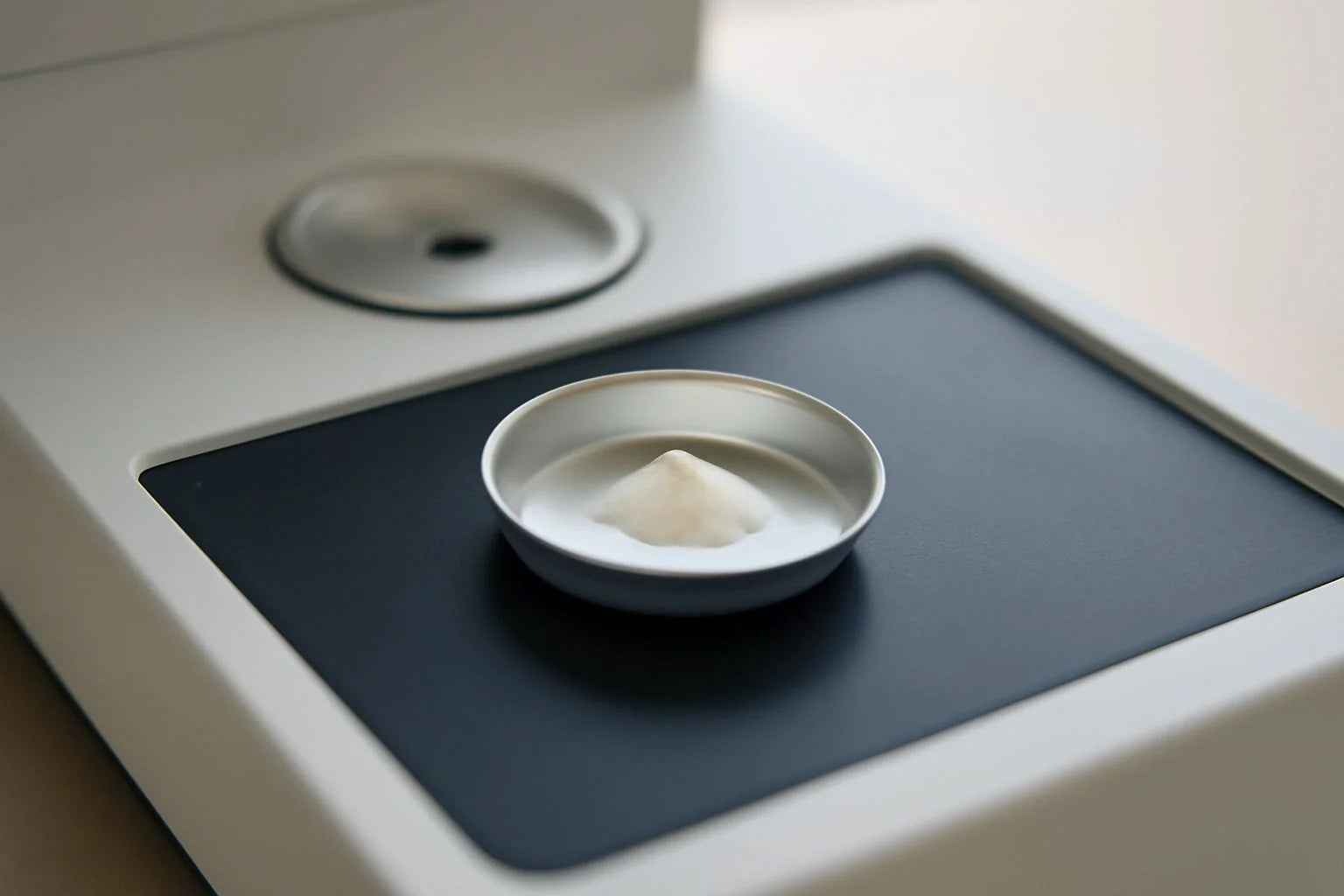 DSC Sample Pan for Thermal Analysis - Choosing the Right Material for Your Experiment