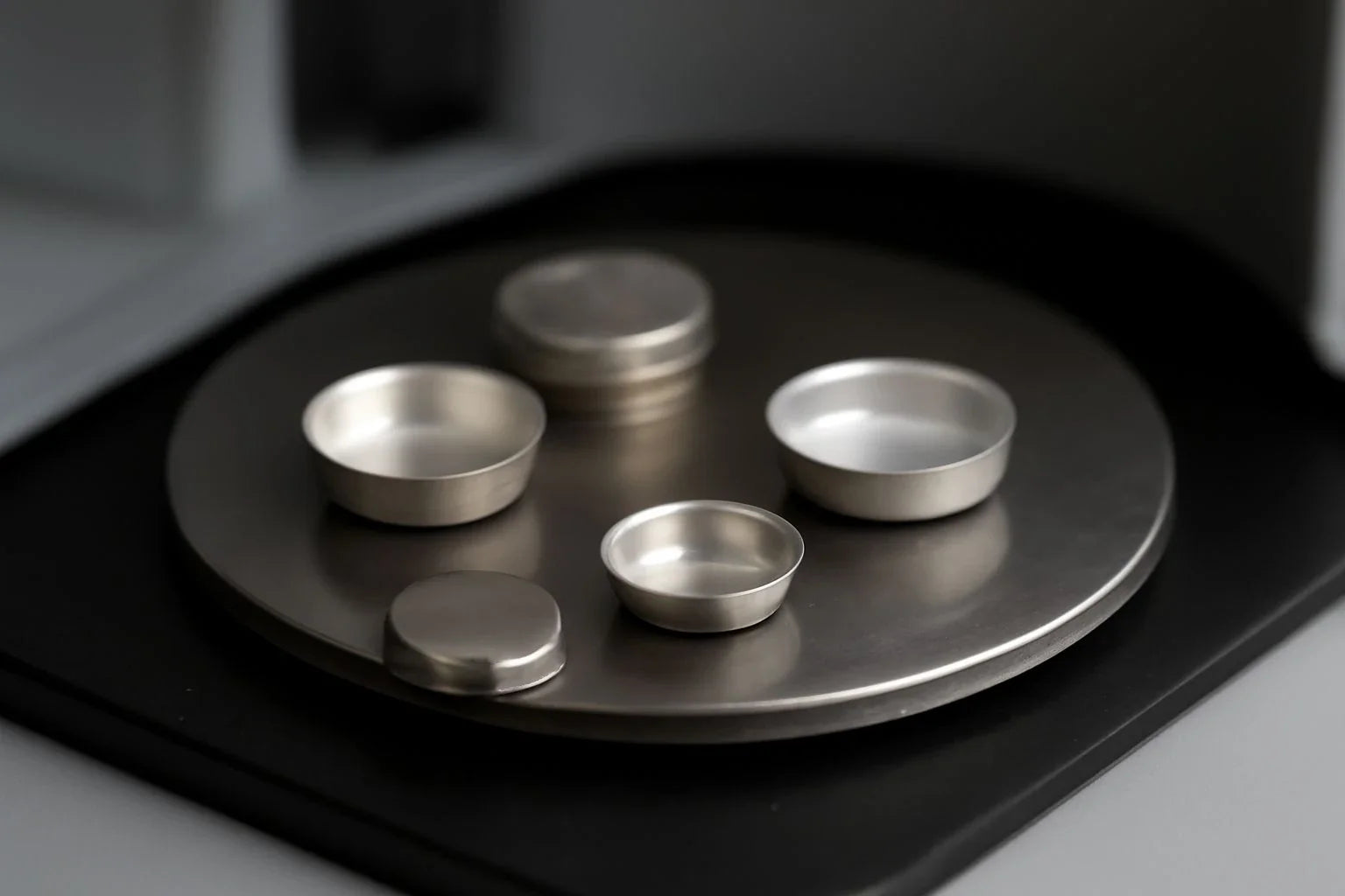 Hermetic Pans for DSC with precise material selection and sealing integrity for accurate thermal analysis