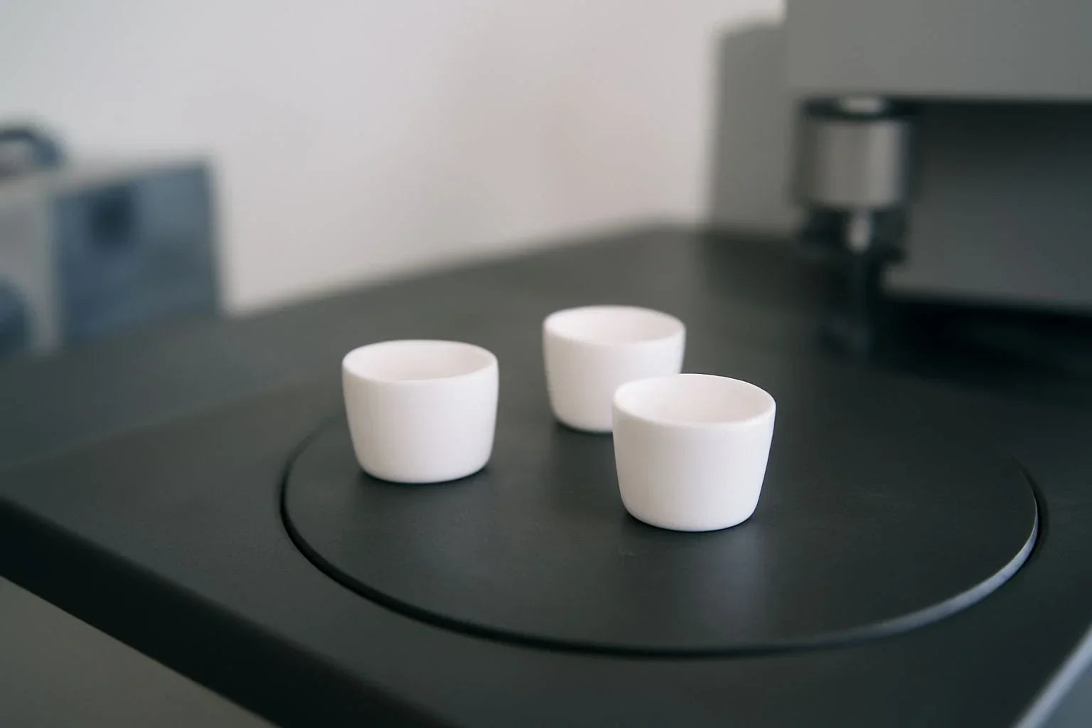 Low Mass Crucibles Enhancing Heat Flow Analysis in Material Science