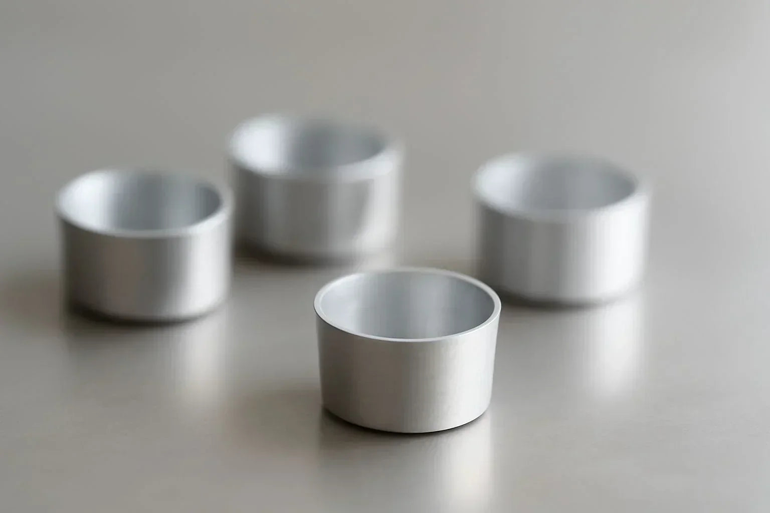 Low mass crucibles for heat flow analysis, ideal for precise thermal testing and cost-effective lab solutions