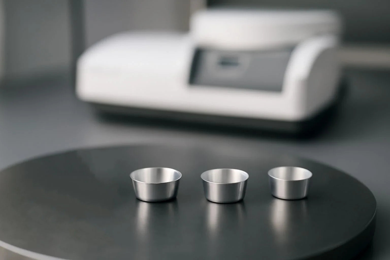 SAXS analysis in DSC pans, studying structural changes of nanomaterials under varying temperatures