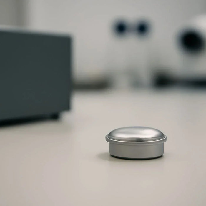 Thermal analysis sample pan with lid, ensuring accurate results and preventing contamination in laboratory testing