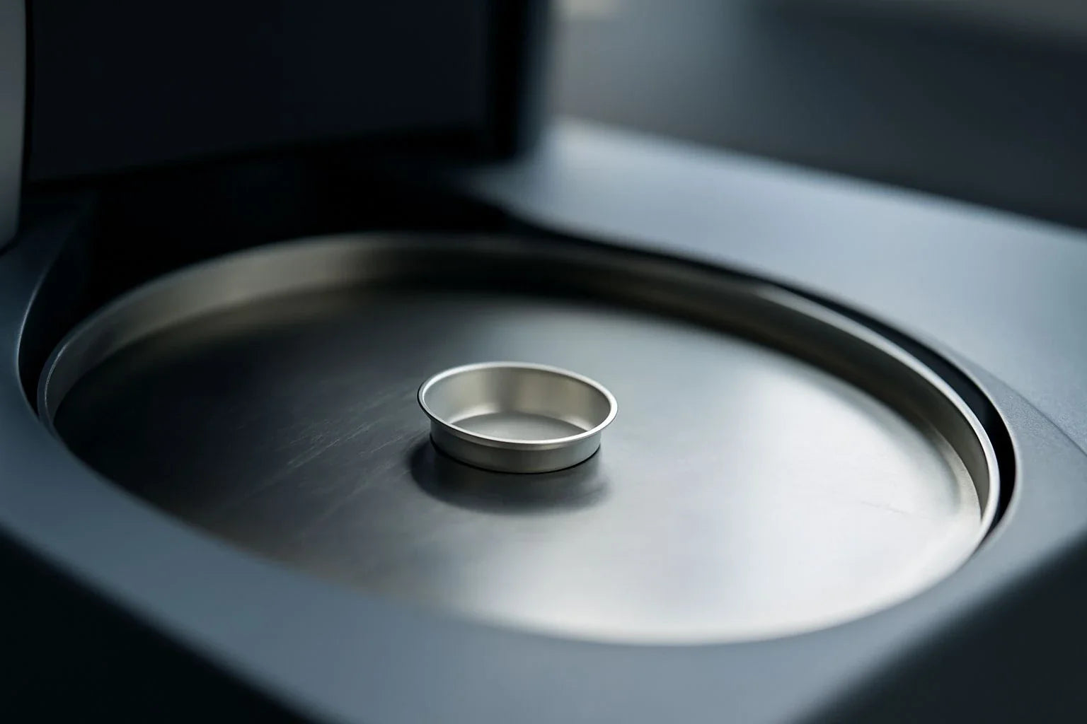 Thermal analysis sample trays maintenance and troubleshooting