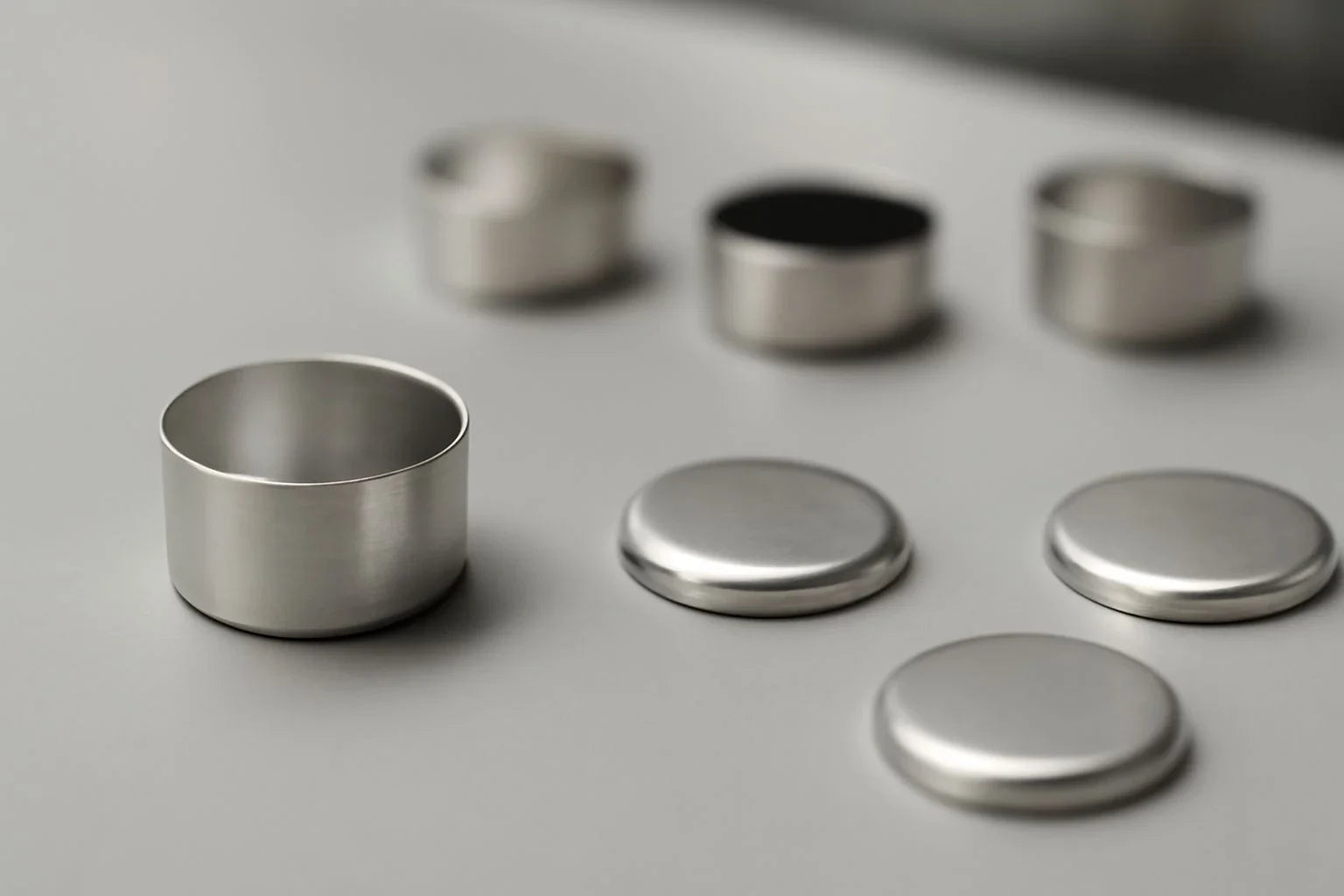 Universal Sample Pans for Thermal Analyzers - Choosing the Right Material and Size for Accurate Results
