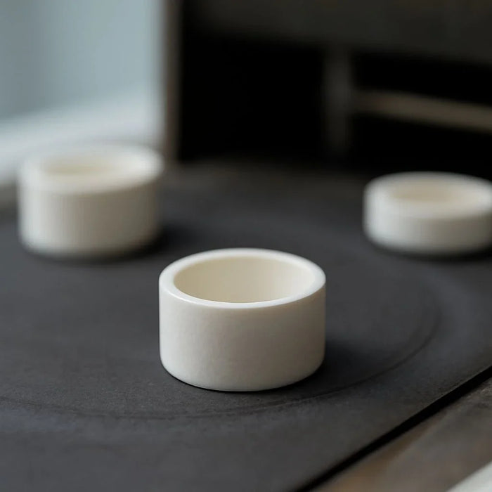 Zirconia Sample Pans for Accurate High-Temperature Thermal Testing in Aerospace and Automotive Industries