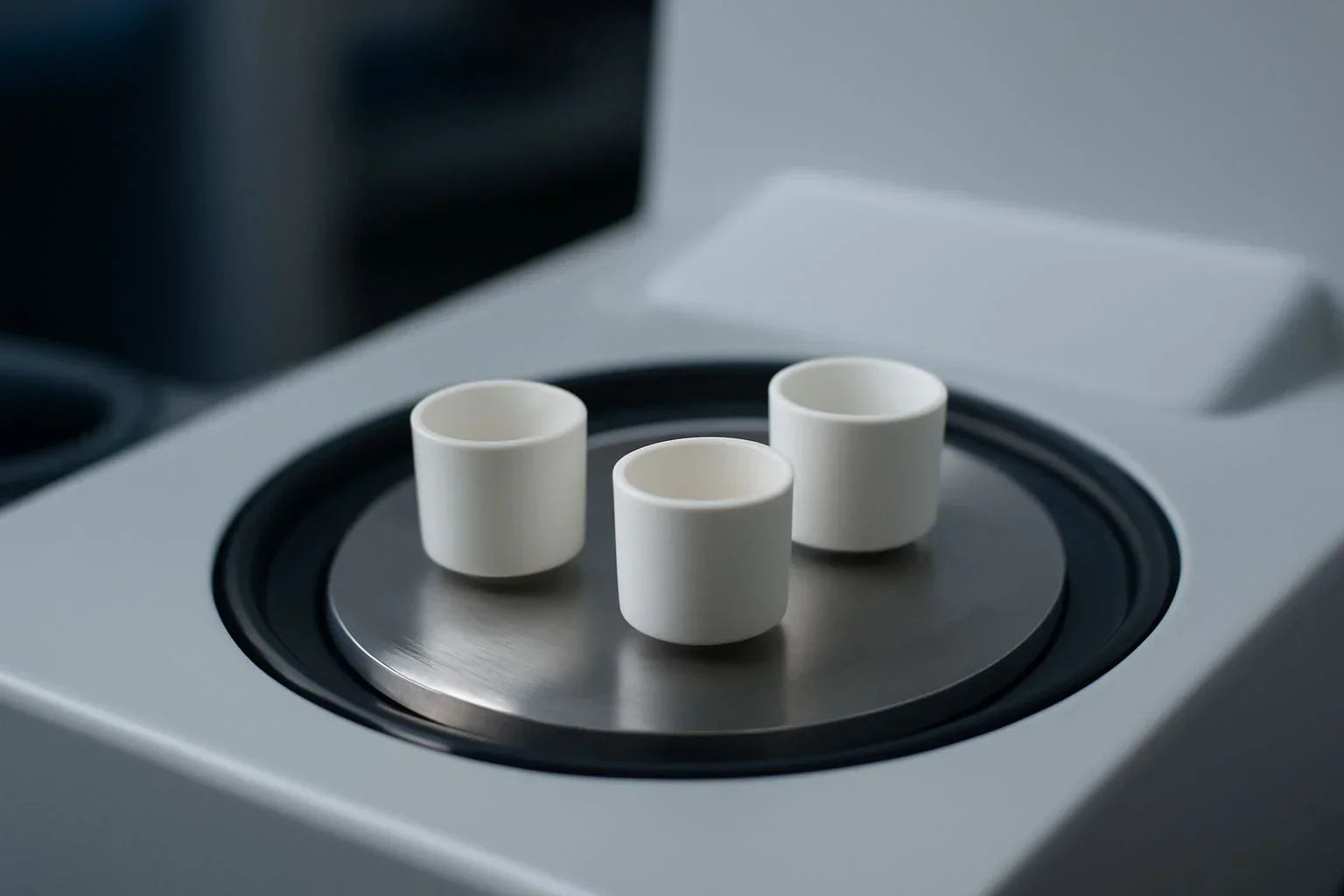 Zirconia Sample Pans for High-Temperature Thermal Testing in Aerospace and Materials Science