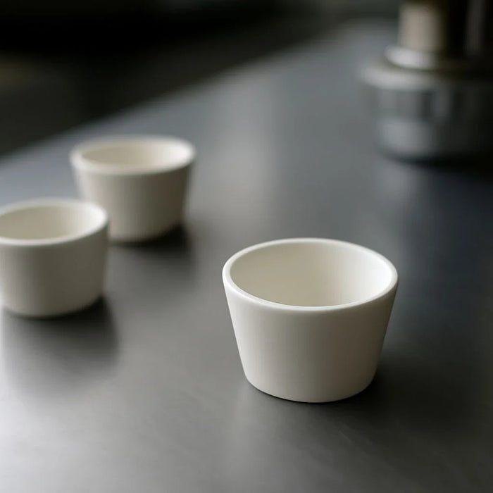 Zirconia sample pans for thermal testing in material science research