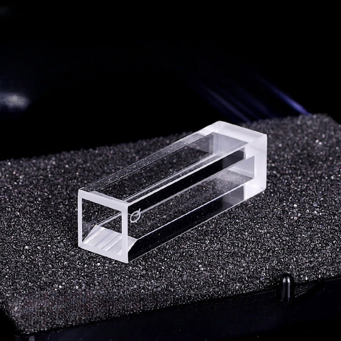 1750ul Micro Quartz Fluorescence Cuvette with Lid | NEXACULE - Subminiature Cuvettes